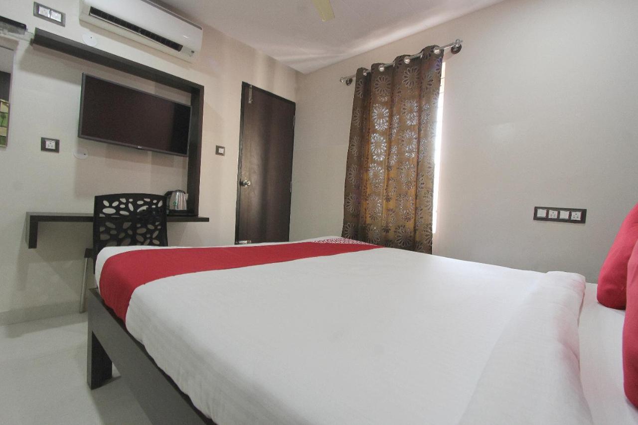 Capital O 70534 Habitat Suites And Rooms Bangalore Exterior foto