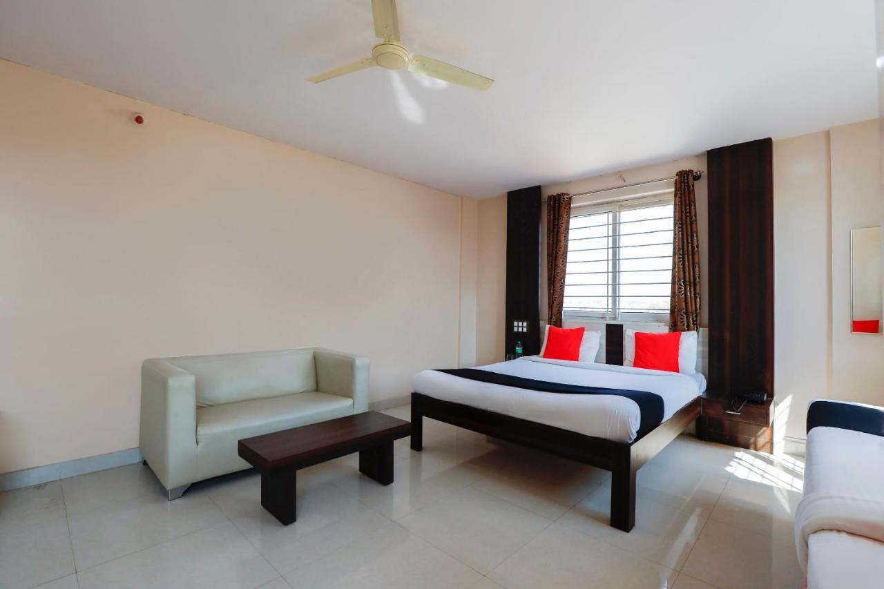Capital O 70534 Habitat Suites And Rooms Bangalore Exterior foto